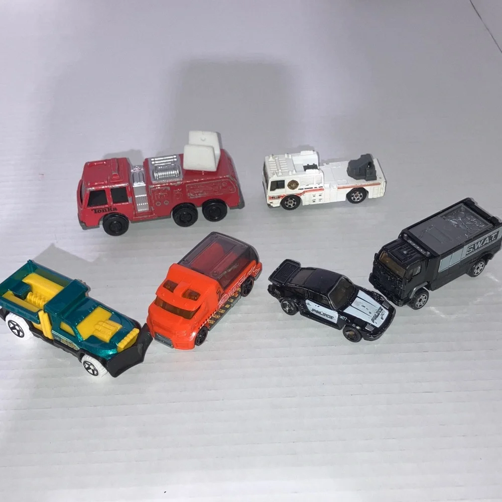 Emergency, Fire, Law‎ Enforcement & Road Crew Die Cast Toy Vehicle Car Truck Set